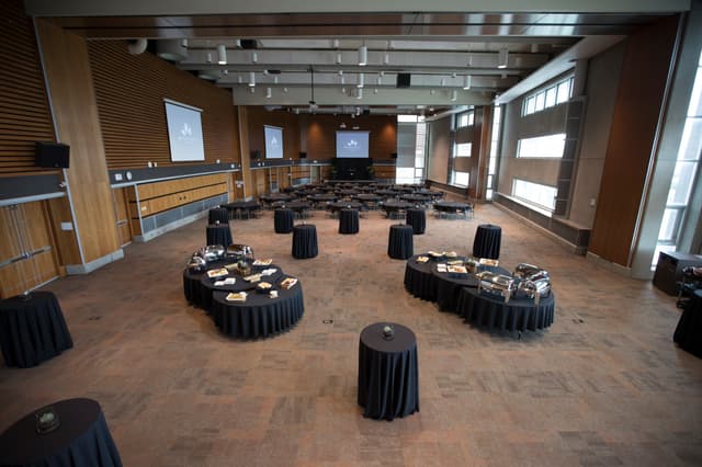 Ross Glen Hall Round table setup and reception 7.jpg