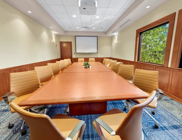 Cascade Boardroom