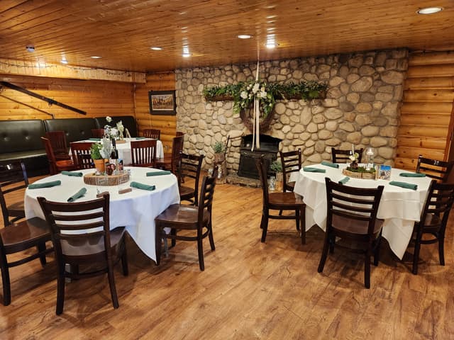 Banquet room Table setup.jpg