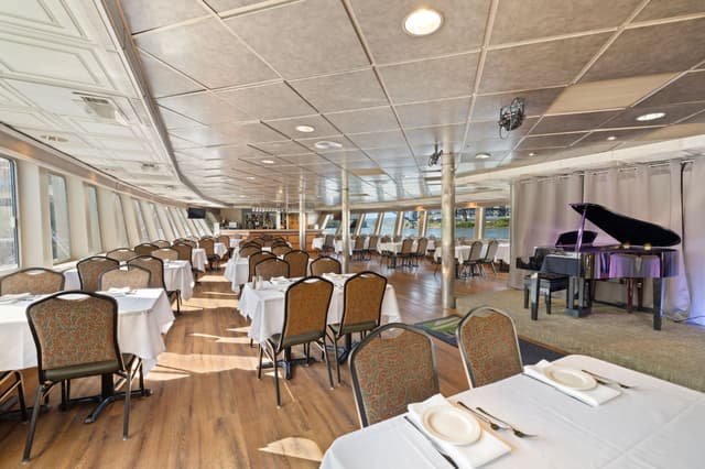 Portland Spirit Willamette Deck Daytime.jpg