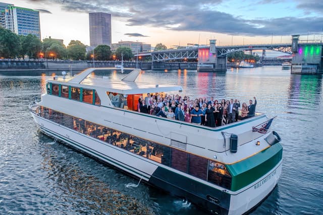 Private Event on the Willamette Star_drone.jpg