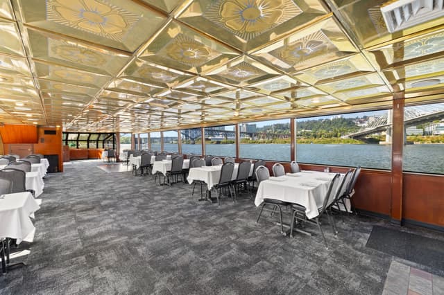 Willamette Star Willamette Deck looking to bow.jpg