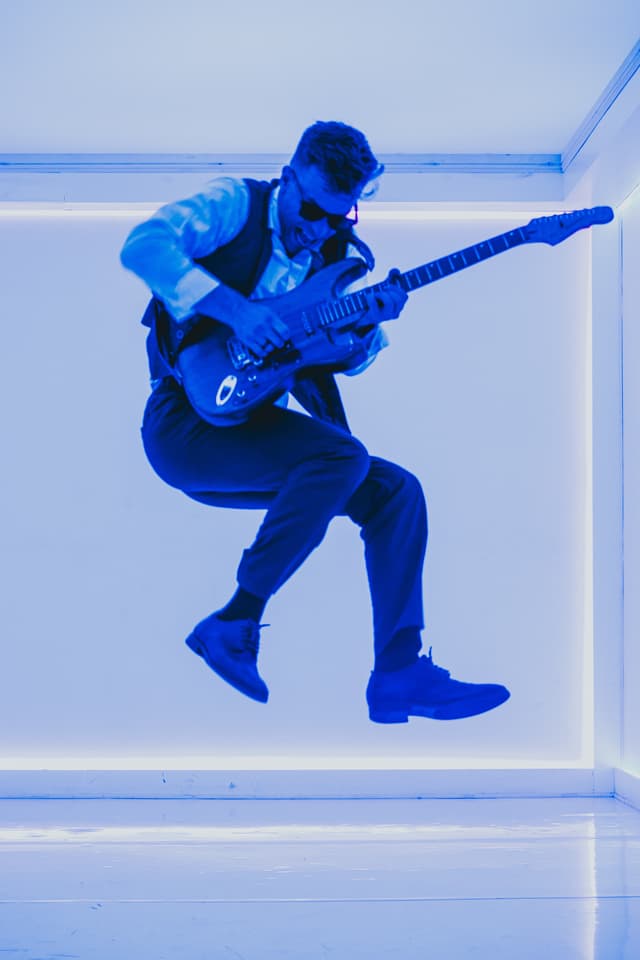 Hybrid DJ & Electric Guitar