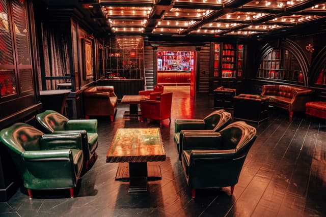 Roxy Room 2.jpg