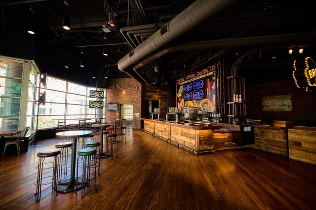 L Bar 13.jpg