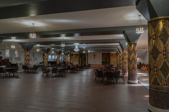 Brooklyn Botanic Dining Area 2.jpg