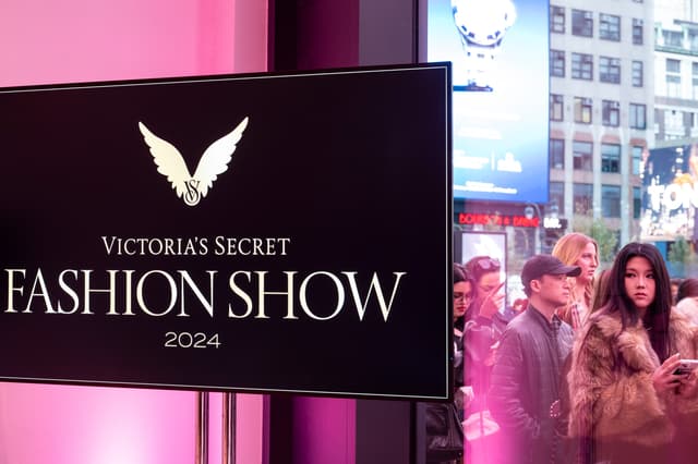 Victoria's Secret Fashion Show 2024 - 0