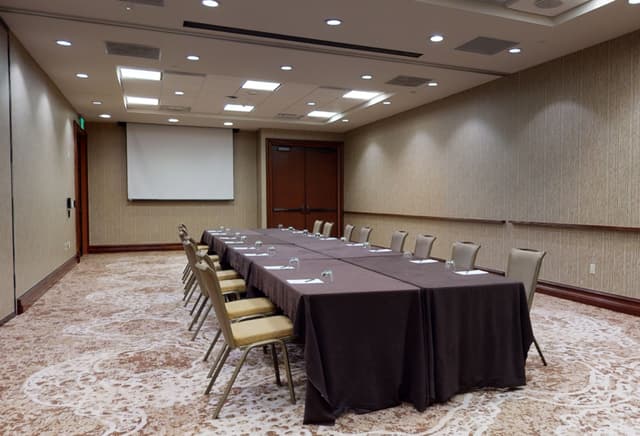 Meeting Room 417.jpg