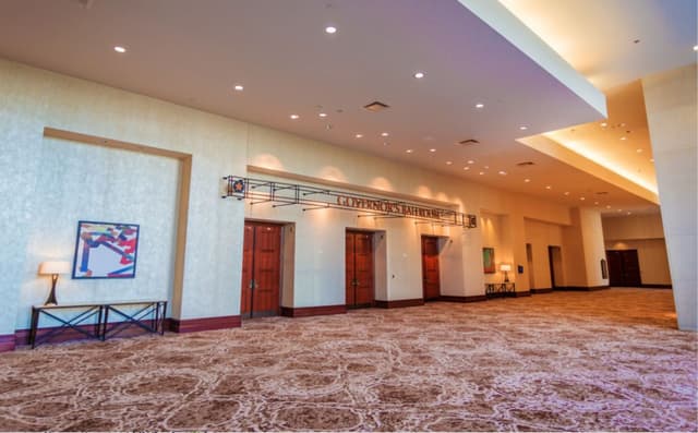 Governor's Ballroom Foyer.jpg