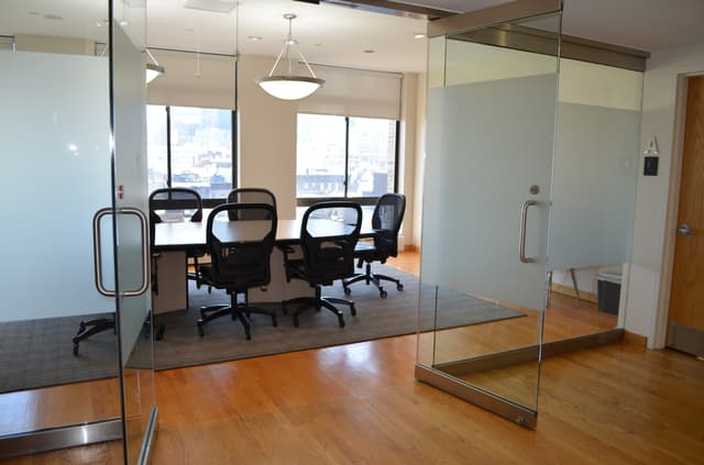 432 Floor 6 Conference Room Outside In (1).jpg