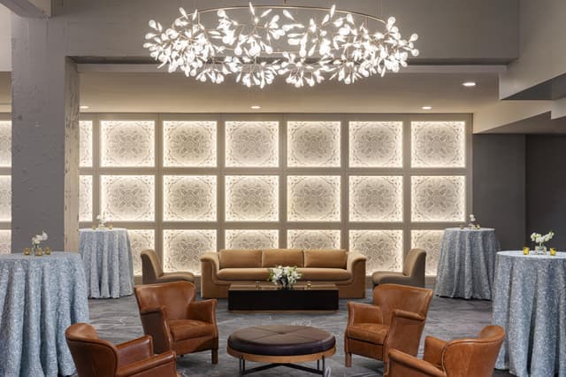 Grand Studio - Lounge.jpg