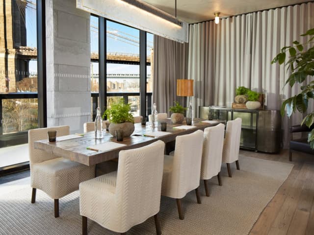 Saltgrass_Meeting_Room_1_Hotel_Brooklyn_Bridge_Photo_Credit_James_Baigrie.jpg