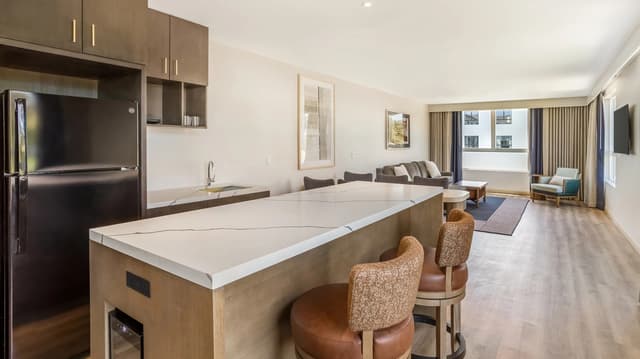 cambriatempleton-templetoneventvenues-quads-hospitalitysuite2-6896446a77936.jpg