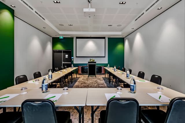 Conference-46-of-87-2.jpg