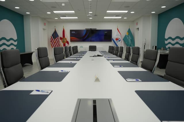 Website_Conference_Room_Front_a1206b59-85f2-4b34-bc3e-5814a1a0d0bb.jpg