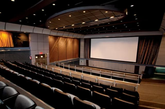 Lutnick%20Theater_%20Hero_0.jpg