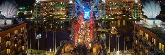 si-mcosi-dolphin-at-night-20643:Pano-Hor.jpg