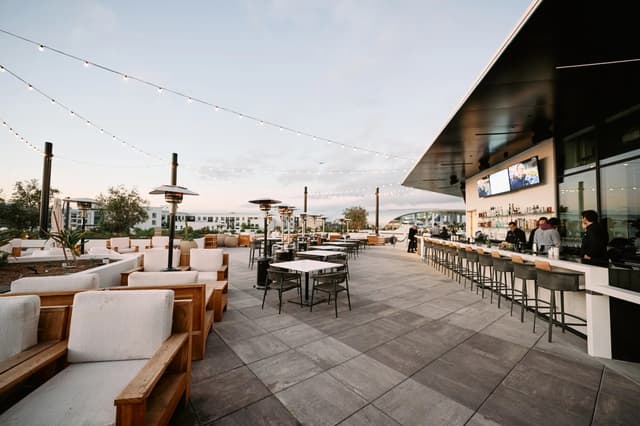 cosm-los-angeles-the-deck-3.jpg