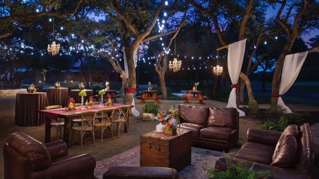 Hyatt-Regency-Hill-Country-Resort-and-Spa-P660-Henrys-Hollow-Glamping-Event-Setup.jpg