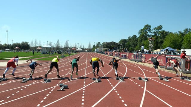 runners-new-balance-track-and-field-slide-2.jpg