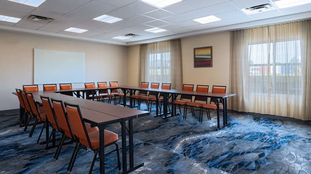 fi-ervfi-meeting-room--35652:Wide-Hor.jpg