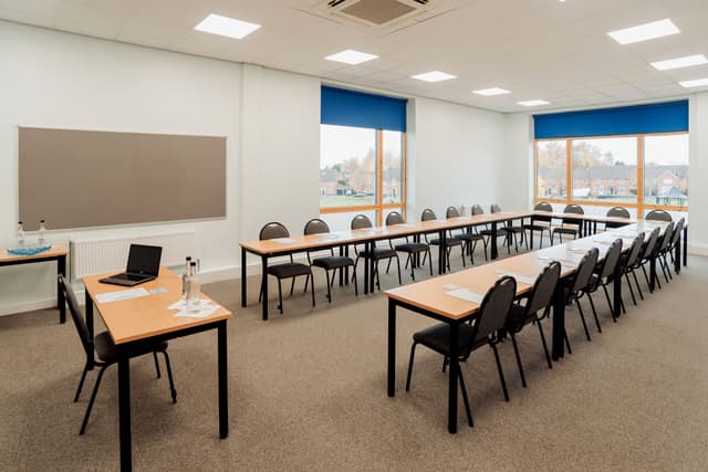 room-4-ushape-training-harvest-fields-2-scaled.jpg