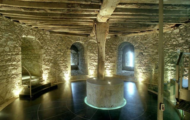 Medieval-Room.jpg