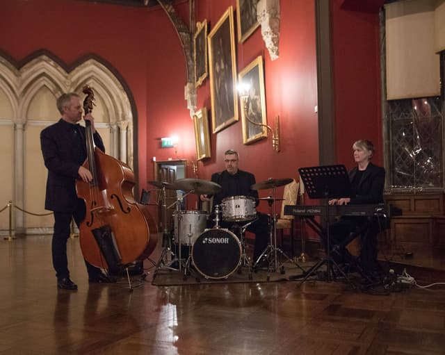 Jazz-at-Picture-Gallery.jpg
