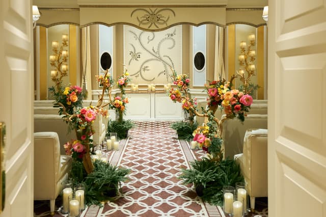 Weddings-Salon-Gates14 - Lilac Salon.jpg
