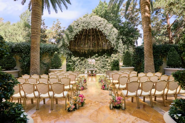 Weddings-Salon-Gates16 - Primrose Courtyard.jpg