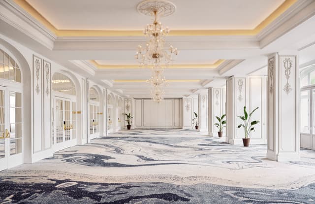 THE_PALACE_MADRID_NEPTUNO_MAY_2539552_HIGH.jpg