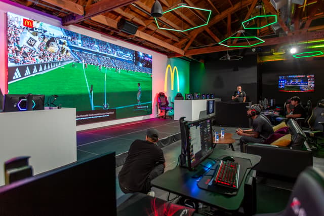 2023-October-17-LAFC at The Beehive-4.jpg