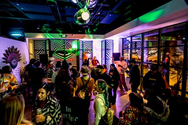 lounge_honeybar (2).jpg