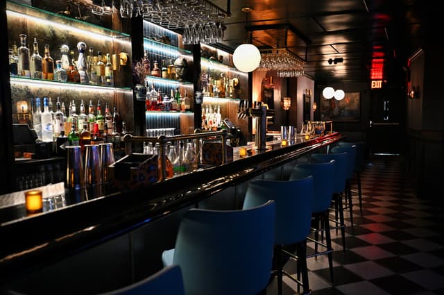 BAR - DETAIL.jpg