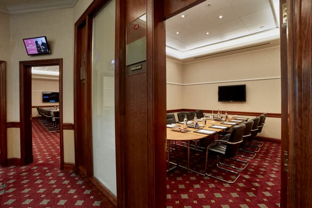 FEB 2023_CM_BOARDROOM_OXWICH_004.jpg