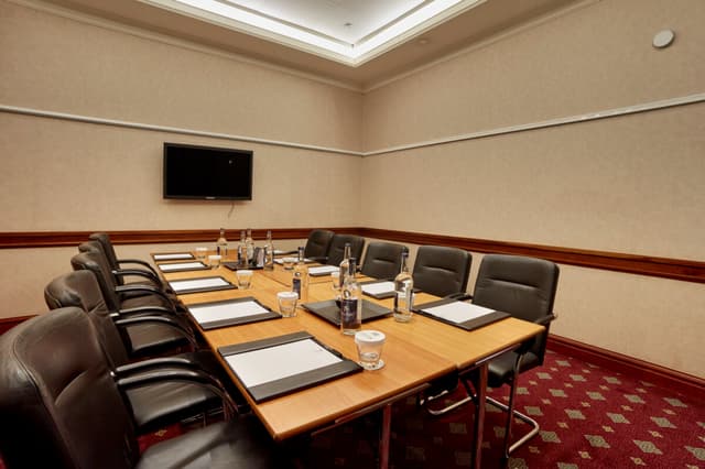 FEB 2023_CM_BOARDROOM_PEMBROKE_001.jpg