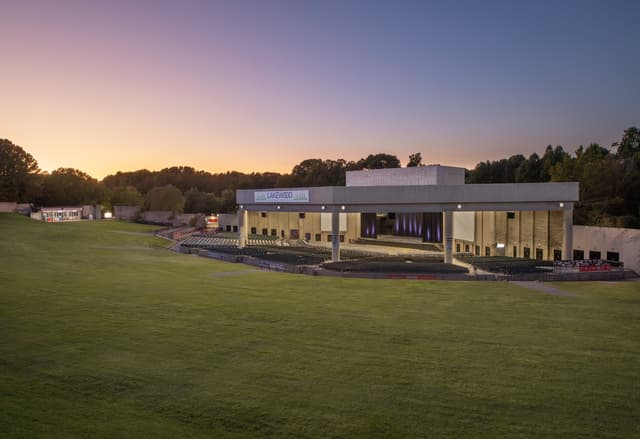 Lakewood Sunset Lawn .jpg