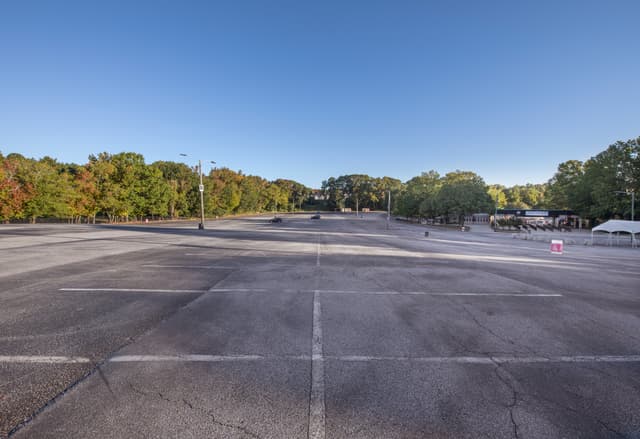 ParkingLot1.jpg