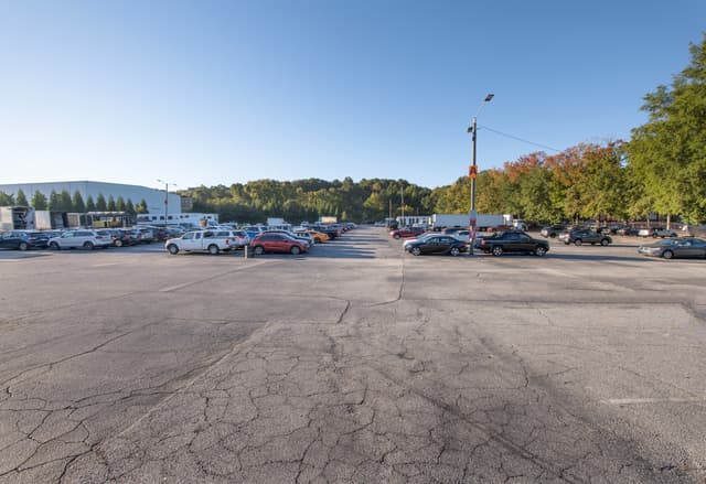 ParkingLot2.jpg