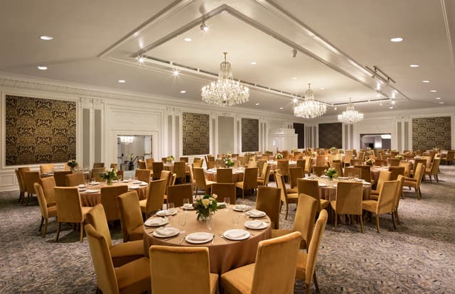 Grand Ballroom Dinner.jpg