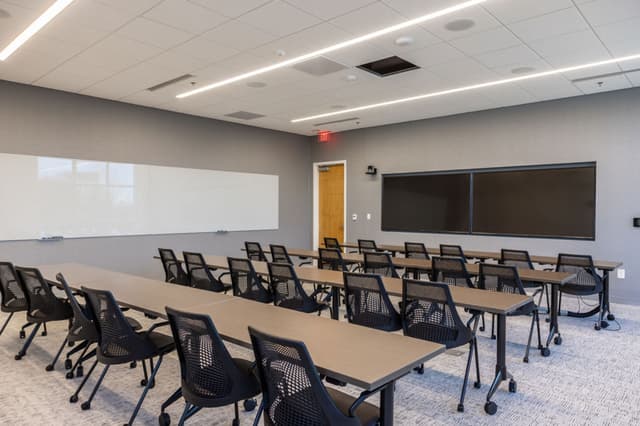 Large Conference Room-2.jpg