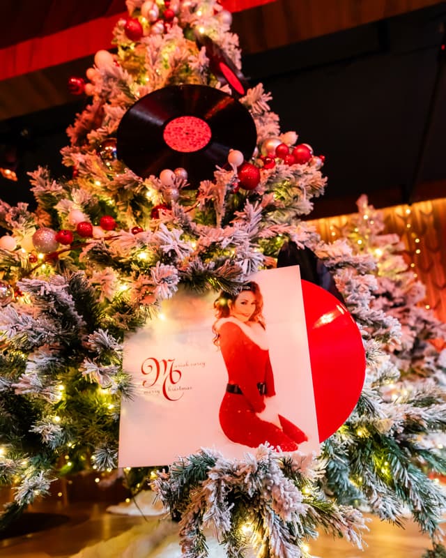 Mariah Carey Holiday Pop-Up Bar - 0