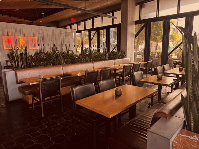 diningroomKali.jpg