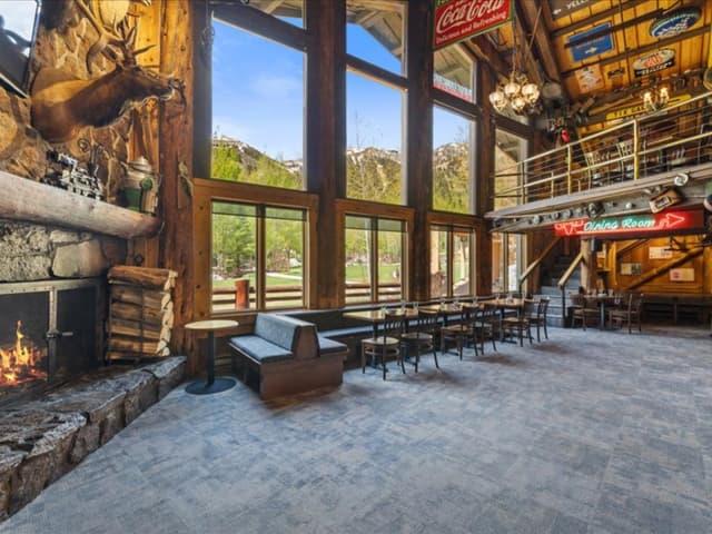 Mangy Moose Restaurant Lobby 1.jpg