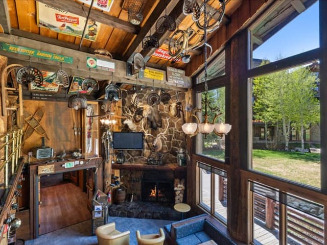 Mangy Moose Restaurant Lobby 2.jpg