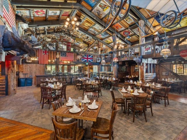 Mangy Moose Lower Restaurant 5.jpg