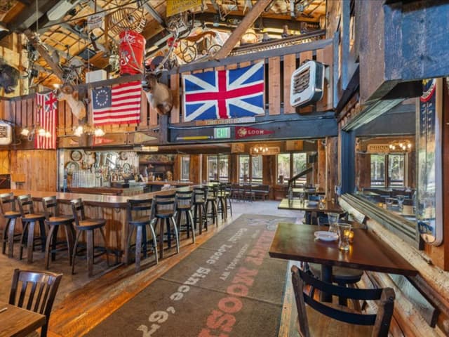 Mangy Moose Lower Restaurant 4.jpg