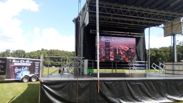 Outdoor Event - 0