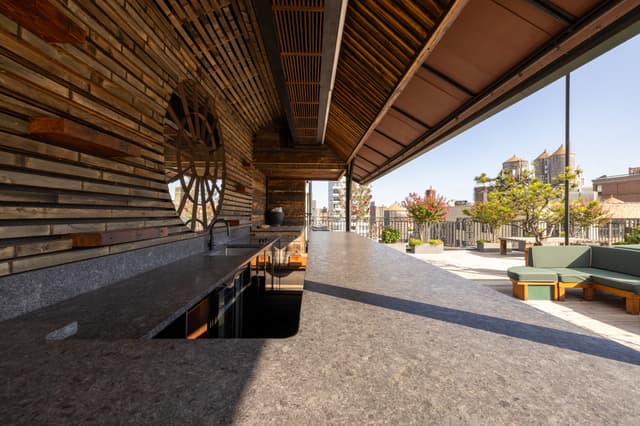 Bar Rooftop .jpg