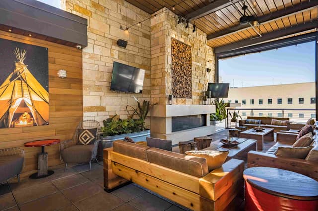 Rooftop Buyout (Deck+Lounge+Terrace)